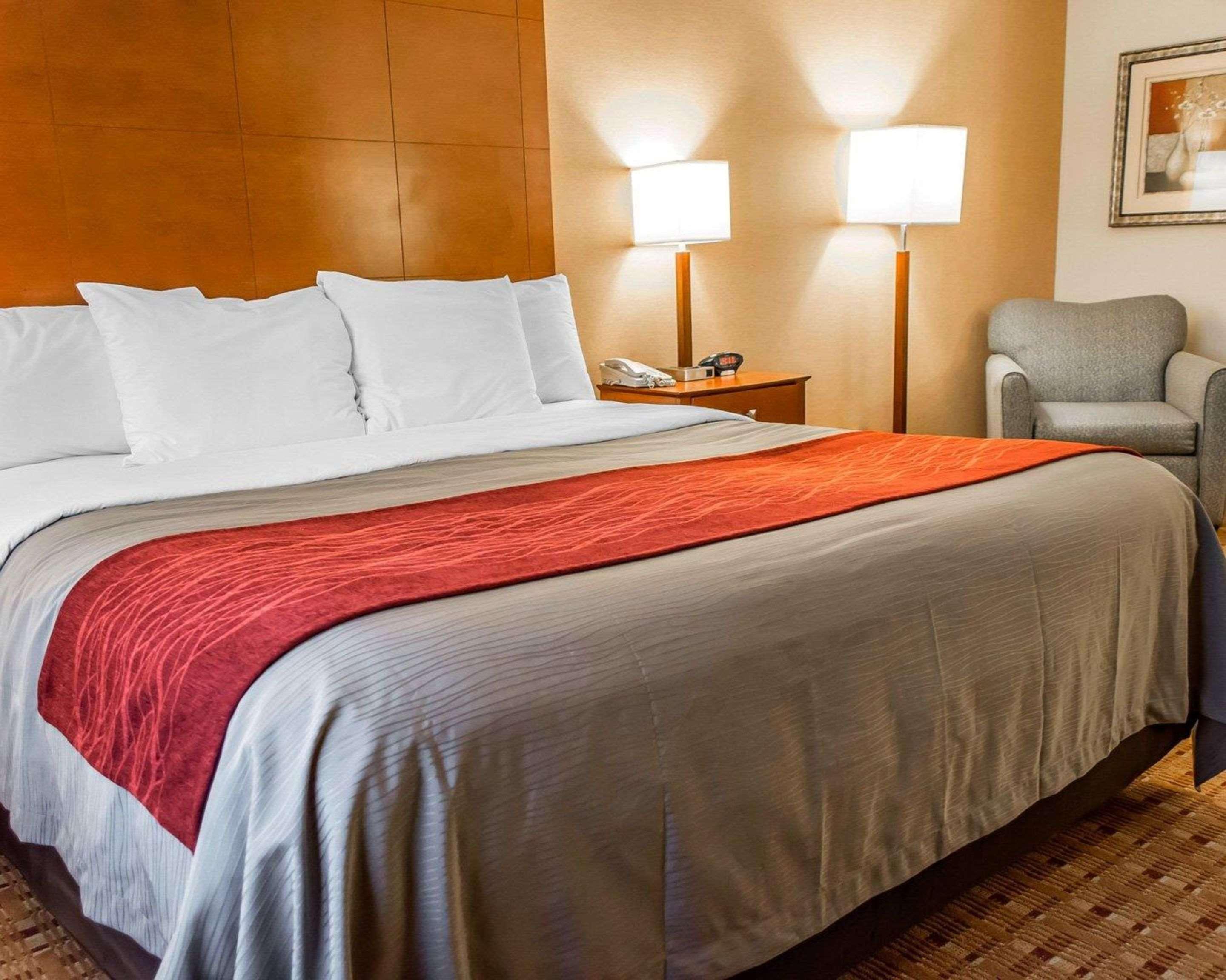 Comfort Inn & Suites Franklin East Buitenkant foto